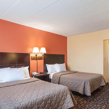 Rodeway Inn Meadowlands Secaucus Exterior photo