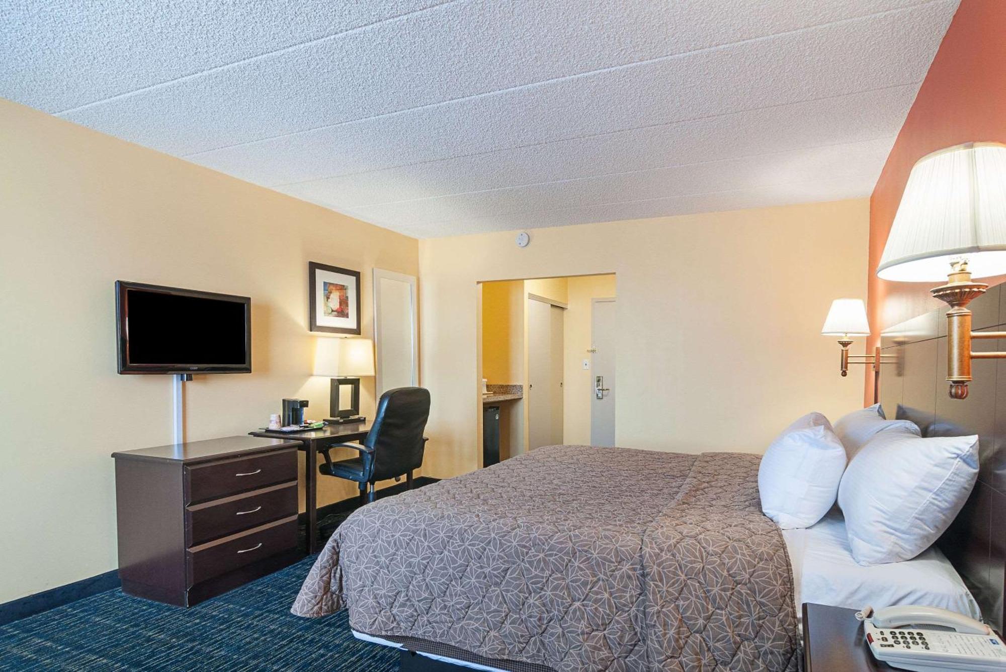 Rodeway Inn Meadowlands Secaucus Exterior photo